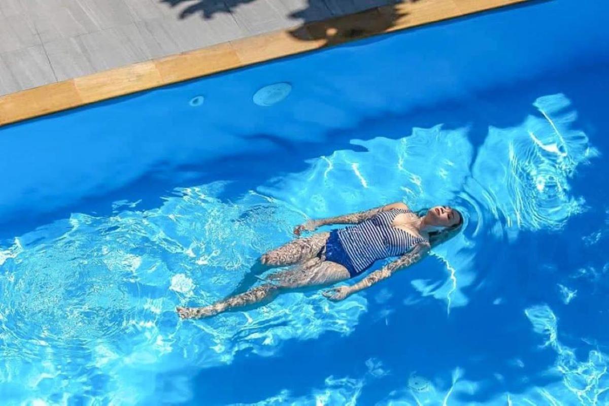 ホテル クリスタル スイーツ スワンナプーム エアポート バンコク都 エクステリア 写真